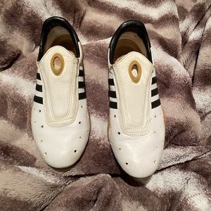 Women’s Adidas shoes 7.5